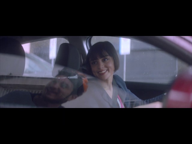 Não estamos falando de gentileza, nem de educação, nem de "bons modos". A noção de EMPATIA é muito mais rica. É colocar-se de verdade na posição do seu semelhante. Quem sente as dificuldades do outro, age melhor. Age com senso de humanidade. E isso serve para o trânsito e para a vida.
 
Saiba mais e compartilhe essa ideia: http://bit.ly/2OgUEky
 
Redes sociais do DetranRS:
https://twitter.com/detranrsoficial
https://www.facebook.com/DetranRSoficial/
https://www.instagram.com/detranrsoficial/